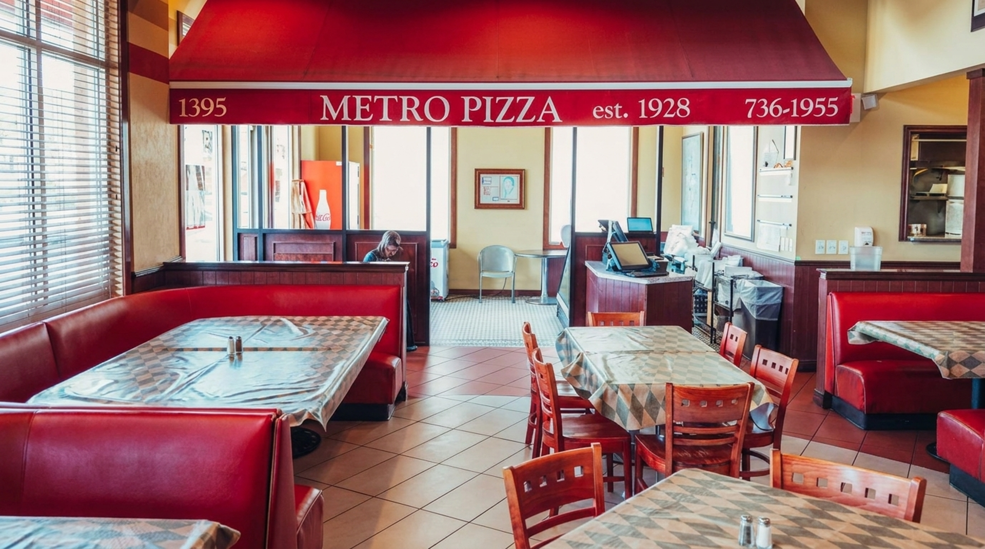 Join Las Vegas's Neighborhood Pizzeria